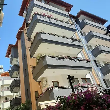 Musti Aparthotel 3*