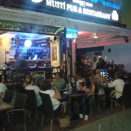 公寓式酒店 Musti 阿拉尼亚