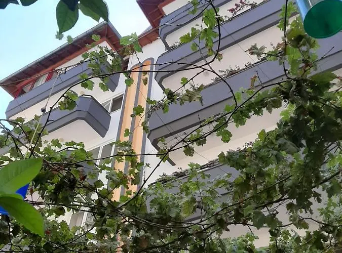 Ξενοδοχείο με διαμερίσματα Musti 4*