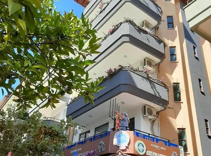 Ξενοδοχείο με διαμερίσματα Musti 4*