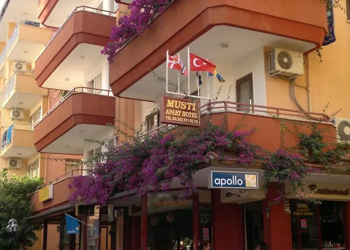 Ξενοδοχείο με διαμερίσματα Musti 4*