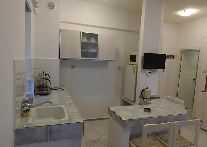 Ξενοδοχείο με διαμερίσματα Musti 4*